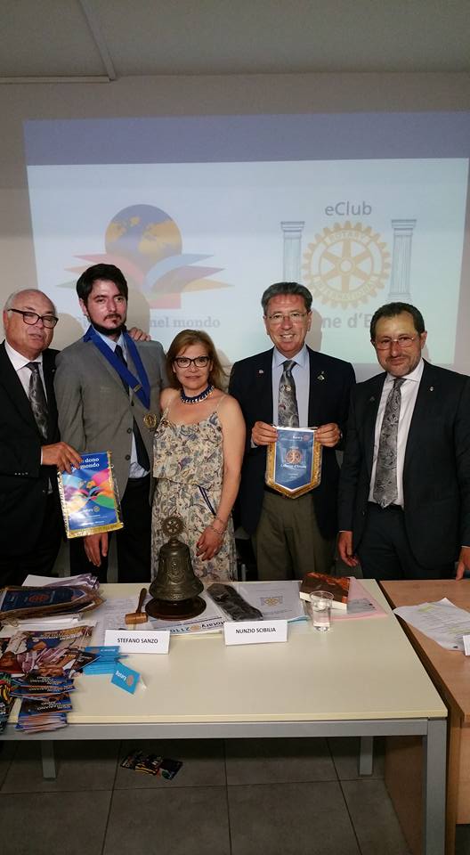 220 - Consegna della Carta Costitutiva al Rotary e-Club Colonne d Ercole - Palermo 30 giugno 2016/001.jpg